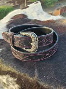 Ceinture western en cuir suédé, fabriquée à la main, en cuir véritable à 100 %, avec une finition haut de gamme. - Product Image 3