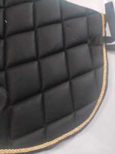 New Style <b>Quilted</b> Saddle Pad Full Size with Fur High Quality Horse Riding Saddle Pad Soft & Comfortable Equestrian Saddle Pad - Product Image 2