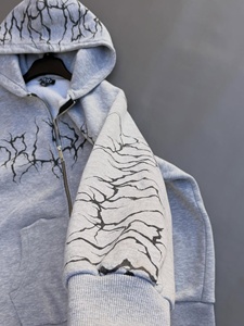 Sudadera con capucha casual de corte regular con estampado gráfico gótico personalizado, forro polar, estilo urbano, con cremallera, ajuste holgado, proveedor OEM ODM - Product Image 5