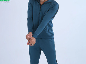 Conjunto de chándal de lujo de punto acanalado para hombre: Top elegante de manga larga y pantalón suave, cómodo y acogedor para el día a día. - Product Image 3