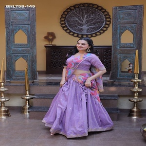 Nueva colección Cosmos Silk con bordados de lentejuelas Zari y lehenga-choli de lona Patta y dupatta. Proveedor indio. - Product Image 1