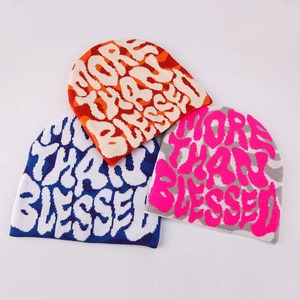 Casquette d'hiver en mohair personnalisée Y2K avec votre propre logo, bonnet en tricot jacquard 100% acrylique pour adulte avec logo personnalisé - Product Image 3