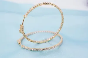Pendientes de Aro de Oro Amarillo Sólido de 14K con Moissanita en el Interior y Exterior, Corte Redondo de 2 Quilates - Product Image 5