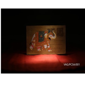 Cartes postales artistiques peintes à la main avec support mural moderne pour la décoration intérieure - Product Image 1