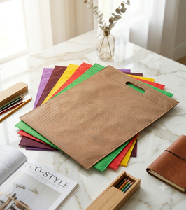 Sac de courses pliable personnalisé avec logo OEM/ODM du Vietnam, en PP non tissé thermosoudé, avec poignée, prix usine, vente en gros - Product Image 2
