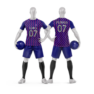 Ensemble de maillots de football pour hommes en polyester 100% imprimé sur mesure, extensible dans quatre directions, séchage rapide, noms et numéros d'équipe imprimés sur mesure - Product Image 4