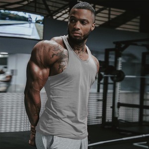 Débardeur tendance pour homme, design sans manches confortable pour l'entraînement, la course à pied et les tenues décontractées d'été - Product Image 4