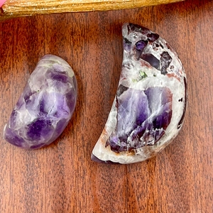 Chakralume Améthyste Chevron Naturelle Courbée en Forme de Lune, Sculptée à la Main, Cristal Violet de Guérison, Pierre Précieuse pour Méditation, Reiki, Énergie des Chakras, Décoration - Product Image 6