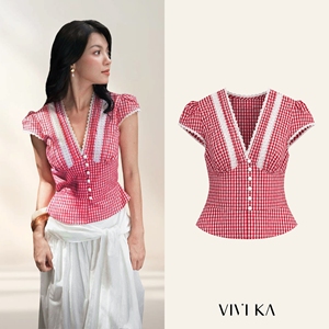 เสื้อสตรีคอวีลายสก๊อตสีแดงแขนสั้นเสื้อลูกไม้ติดกระดุมเปปลัมวินเทจเรโทรฤดูใบไม้ผลิฤดูร้อนเสื้อ LESTER - Product Image 1
