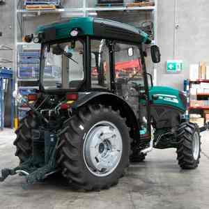Tracteur agricole LOVOL F4100 100 CV 4x4 avec cabine, diesel, robuste, pour travaux agricoles - Product Image 2