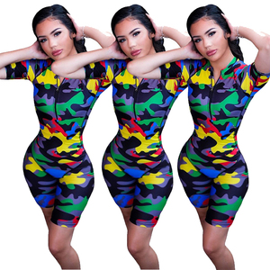Mono de mujer con estampado de camuflaje colorido, manga corta, cintura alta, cremallera frontal, ajuste ceñido, transpirable, de spandex y poliéster, para discoteca - Product Image 6