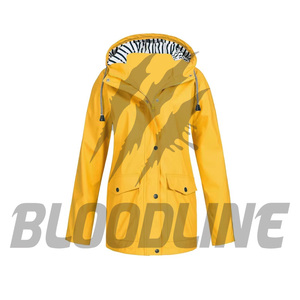 Chaqueta impermeable con capucha para mujer, color rosa, con estampado de murciélagos, manga larga, ropa de abrigo para invierno - Product Image 2