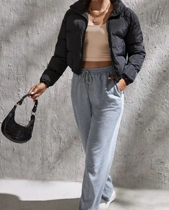 Crop top en gros, vêtements de sport confortables pour femmes, haut ajusté de haute qualité, haut basique moulant, col rond, sans manches à volants - Product Image 6