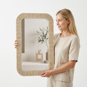 Miroir mural rond avec cadre en os et résine, design rustique moderne, pour la décoration de la maison et les mariages, fait main - Product Image 1
