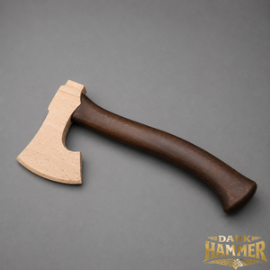 Hache d'entraînement viking artisanale en bois avec manche brun foncé - Product Image 2
