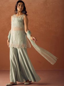 Conjunto de Kurti, pantalón y dupatta de viscosa y seda Chanderi para mujer, con bordado de lentejuelas, ideal para bodas, fiestas y eventos étnicos. - Product Image 1