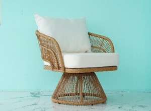 Fauteuil pivotant d'extérieur en rotin avec coussin, siège d'appoint en osier, mobilier de patio et de salon - Product Image 1