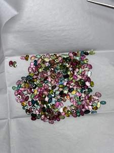 พลอยทัวร์มาลีนพลอยอัญมณีทรงหลังเบี้ยทรงวงรีตัดตามธรรมชาติหลายสีสำหรับการทำเครื่องประดับ - Product Image 4