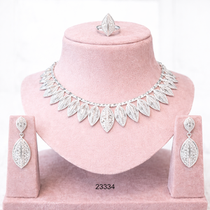 Elegante conjunto de collar con diseño de hojas en acabado dorado y plateado con pendientes colgantes a juego 23333 - Product Image 2