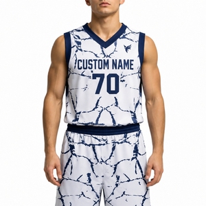 Ensemble de basket-ball personnalisé pour hommes, design personnalisé, prêt pour l'équipe, qualité supérieure, séchage rapide, coupe athlétique, prêt pour l'élite, tissu léger - Product Image 1