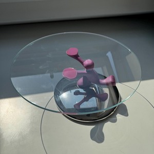 Round Glass <b>Cake</b> <b>Stand</b> with Pink Sculpture Base Non-Toxic Food Grade Material - Product Image 3