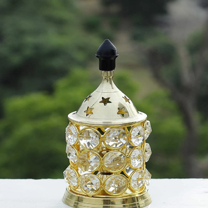 Soporte de latón tradicional para lámpara de aceite Akhand, para el hogar o el templo, disponible a precios de mayorista. - Product Image 4
