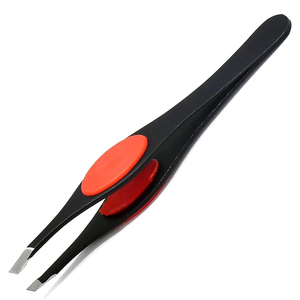 Pince à épiler professionnelle incurvée en acier inoxydable avec pointe inclinée et pince à épiler pointue pour les poils incarnés et l'élimination des points noirs - Product Image 1