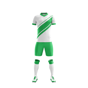 Tenue de football personnalisée par sublimation, ensemble maillot et short, polyester doux, séchage rapide, équipement de football - Product Image 5