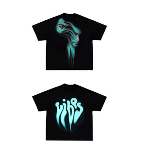 Nous sommes fabricants de t-shirts personnalisés de haute qualité, fabriqués avec du coton de première qualité, offrant une coupe confortable et des coutures durables. - Product Image 1