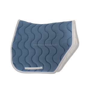 Tapis de selle équestre occidentaux de qualité supérieure personnalisés Dernier tissu premium avec couverture de selle de cheval de remplissage en coton - Product Image 2
