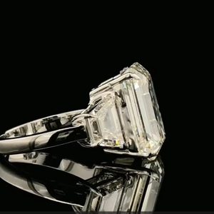Anillo de Diamante Cultivado en Laboratorio con Certificado IGI de 10 Quilates, Corte Esmeralda, Joyería Fina de Lujo - Product Image 3
