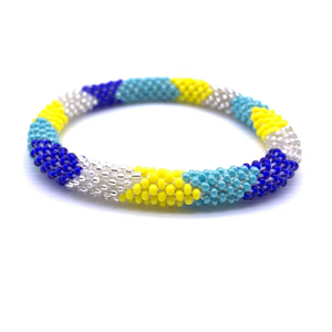 Pulsera Bordada con Cuentas Multicolores Hecha a Mano, Combinación Perfecta para Cualquier Atuendo, por HF CRAFTS - Product Image 6