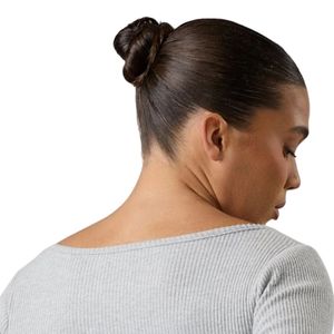 Haut court côtelé gris clair à col carré et manches longues pour femme – T-shirt décontracté extensible et ajusté, doux et élégant pour le quotidien - Product Image 4