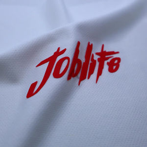 Patch de transfert thermique en silicone 3D découpé au laser pour T-shirt, décoration de vêtement, logo en caoutchouc de silicone durable de haute qualité, rouleau personnalisé - Product Image 1