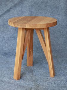 <b>Small</b> <b>Round</b> Accent <b>Table</b> 3-Leg Solid Teak Wood Well Sanded Non-Foldable - Product Image 2