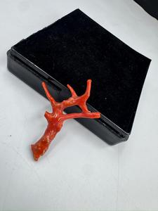 ลูกปัดปะการังสีแดงรูปทรงกิ่งไม้ พลอยดิบสำหรับทำเครื่องประดับ รูปทรงต้นไม้ ปะการังอิตาลี พลอยคุณภาพสูง - Product Image 4