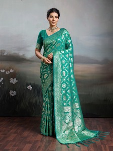 House of Pataudi Woven Banarasi Silk Blend Formal Wedding Loose Fit <b>Saree</b> - Product Image 4