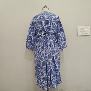 Robe midi en coton à imprimé floral bleu bohème avec manches bouffantes, coupe ample, col à nouer, robe d'été pour femmes - Product Image 2