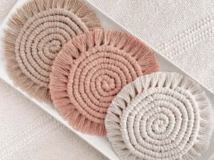 Posavasos de macramé estético, anudado a mano, estilo bohemio, tapetes tejidos para tazas, para decoración moderna de casas de campo y apartamentos, y regalos de inauguración. - Product Image 5