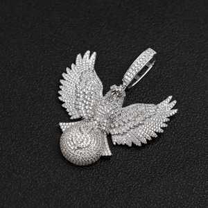 Colgante de Plata de Ley 925 con Incrustaciones de Diamantes Moissanite y Baño de Oro, Diseño de Bolsa de Dinero y Halcón/Águila, Estilo Hip Hop para Hombre y Mujer - Product Image 5