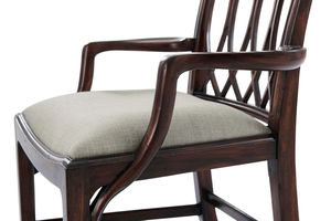 Sillón de Comedor Tradicional de Lujo y Duradero con Estructura de Madera Maciza y Patas de Caoba Tapizadas para el Hogar - Product Image 5