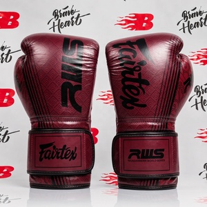 ถุงมือชกมวย Fairtex หนังแท้ สีฟ้าและดำ สำหรับฝึกซ้อม พร้อมแผ่นรองนุ่ม - Product Image 3