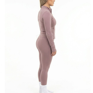 Ensembles de sport pour femmes de qualité supérieure, prix fabricant, ensembles d'entraînement sans couture, idéaux pour le fitness et le yoga. - Product Image 4