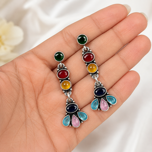 Vente en gros de boucles d'oreilles longues pendantes en jade argenté oxydé de style bohème pour femmes |   Fournisseur en gros de bijoux ethniques tendance pour mariage - Product Image 4