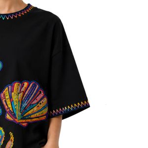 เสื้อยืดโอเวอร์ไซส์สีดำลายกราฟิกสำหรับผู้หญิง พิมพ์ลายมหาสมุทรหลากสีสัน สไตล์ลำลอง ผ้าฝ้าย สตรีทแวร์ ใส่สบายช่วงฤดูร้อน ทรงหลวม รับผลิตตามแบบ OEM ODM ขายส่ง - Product Image 4