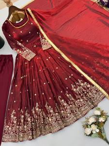 Vestido Anarkali de muselina de seda roja estilo Bollywood, con bordado de lentejuelas, para mujer, Salwar Kameez, vestido étnico indio pakistaní. - Product Image 3