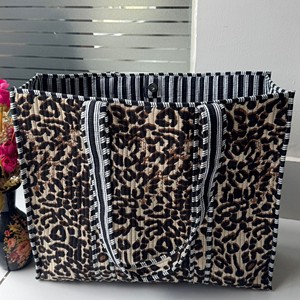 Sac fourre-tout non tissé à imprimé léopard, résistant à l'eau, sac de shopping tendance, toutes saisons, grande capacité - Product Image 5