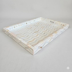 Plateau de service rond en rotin fait main avec incrustation de nacre, plateau de luxe à motifs floraux pour la décoration de table d'hôtel ou de restaurant - Product Image 2