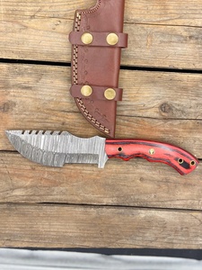Couteau de chasse en acier à motif personnalisé, couteau de survie à lame fixe fait main avec crochet à viande et étui en cuir OEM ODM - Product Image 4