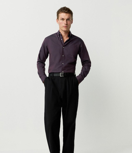 Chemise habillée boutonnée pour homme, violet foncé, manches longues, couleur unie, popeline, infroissable, style décontracté chic, pour l'automne - Product Image 3